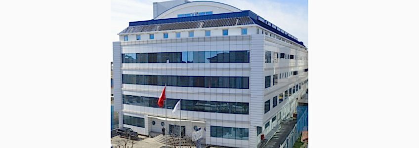Alpin çorap fabrikası beylik düzü dış cephe temizliği titizlikle tamamlandı.